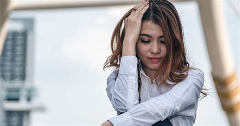 Racing thoughts: 7 tips to stop them .